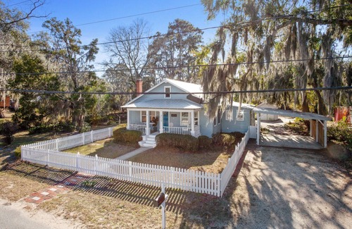 Thunderbolt Casa | Shangri-La @ Rowland: Eclectic and Stylish Cottage