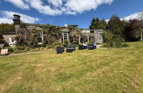 Parteen Casa | Shannon River House & Gardens