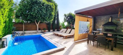 Koloni Villa | Shanti Paphos Holiday House