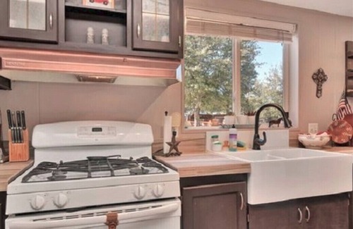 Williamson Casa | Shanti Ranchette - Bring the Horses and the Family!