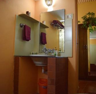 Amboli Cama Y Desayuno | Shantidarshan Homestay
