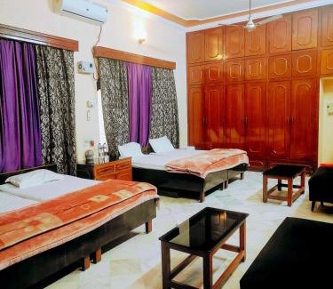 Faizabad Apartamento | Shantiniketan 4BHK Comfortable Family Stay in Ayodhya