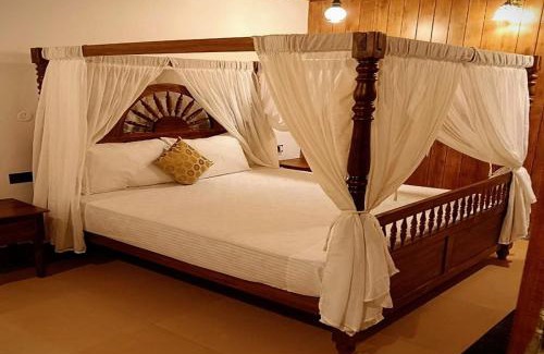 Andhakaranazhy Complejo | Shantitheeram Ayurveda Lakeside Heritage Resort