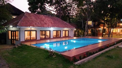 Andhakaranazhy Complejo | Shantitheeram Ayurveda Lakeside Heritage Resort