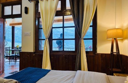Old Manali Hotel | Sharda House