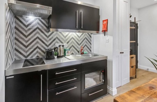 Notting Dale Apartamento | Shared Bathroom - Very Close to Station