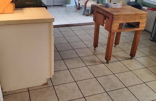 Rumford Casa | 2-bedroom shared house in charming East Providence with AC, WiFi