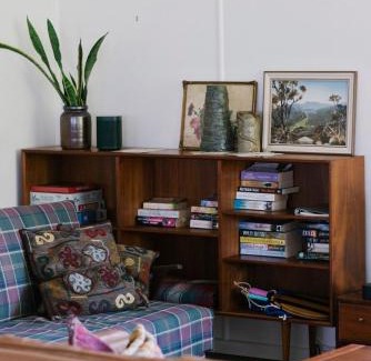 Yamba Casa | Sharon - Pet Friendly Beach Cottage in Town