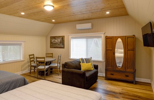 McCloud Hotel | Shasta View Lodge