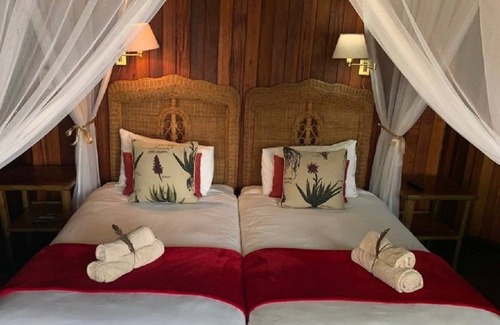 UPhongolo Cabina | Shayamoya Tiger Fishing and Game Lodge