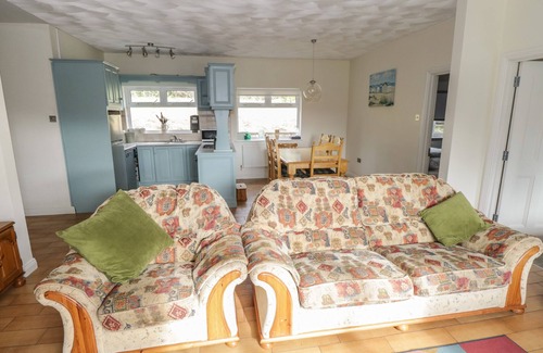 Carrick-on-Shannon Casa | SHEEMORE VIEW, pet friendly in Leitrim, County Leitrim