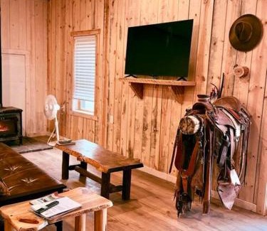 Cameron Casa | Sheep Creek Ranch Apartment