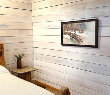 Cameron Casa | Sheep Creek Ranch Apartment