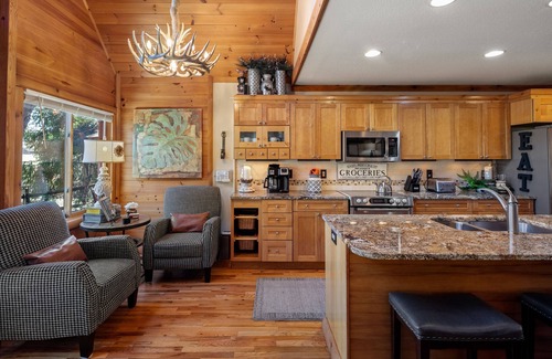 Lake Lure Cabina | Sheepnose Valley - On Golf Course at Rumbling Bald Resort - Mr Lake Lure Vacation Rentals
