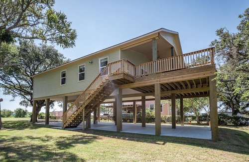 Cedar Lane Casa | Sheets’ Creek: Brand new construction on Caney Creek