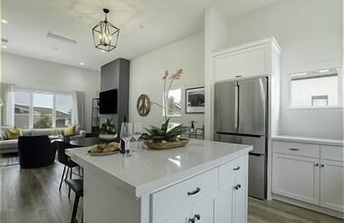 Shell Beach Casa | Shell Beach Modern with Ocean Views, Pet Friendly