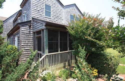 Ocracoke Villa | Shell Castle 1st Floor 2BR Villa -Screened Porch!
