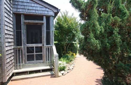 Ocracoke Villa | Shell Castle 1st Floor 2BR Villa -Screened Porch!