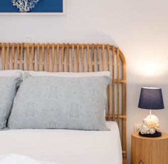 Peiraiki Apartamento | Shell-Charm w/Sea View & Parking