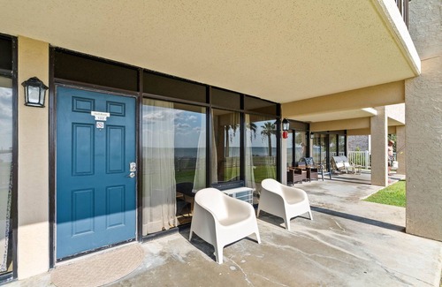 Rockport Apartamento | Shell Room – Cozy studio comfort with resort amenities on the bay