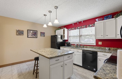 Leesville Casa | Shellcracker - Dock, SUPs, Firepit, Games and more