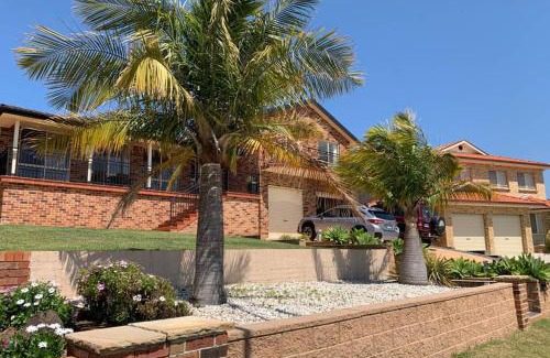 Blackbutt Casa | Shellharbour. Ocean, lake and mountain view