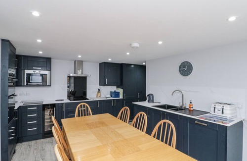 Sandsend Casa | SHELSTONE, family friendly, country holiday cottage in Whitby