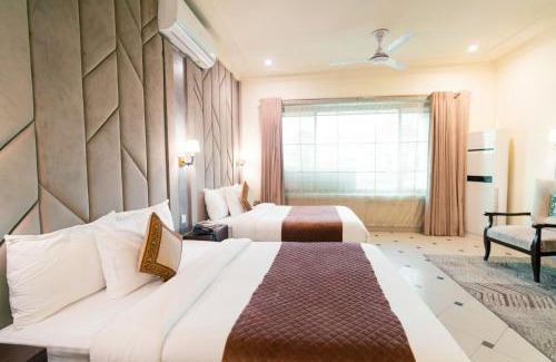 Loralai District Casa | Shelton Rezidor Jinnah Super