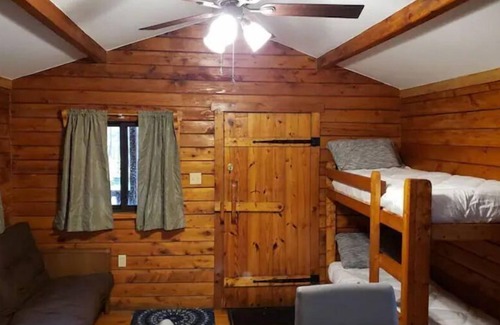 Jones Mills Cabina | Shenandoah III Ski Camp of The Laurel Highlands