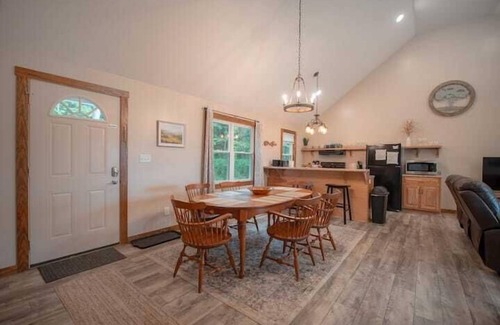 Rileyville Casa | Shenandoah Mountain Cabin