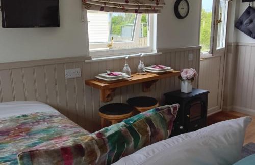Enniskillen Casa | Shepherd Hut Bird Enniskillen, Fermanagh