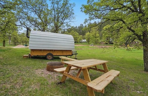 Hermosa Casa | Shepherd's Wagon #3 Near Mt. Rushmore