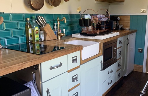 New Forest District Cabina | Shepherds Hut with Scandinavian Hot Tub and hydromassager