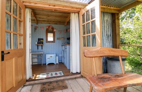 Brazzacott Casa | Shepherds Retreat