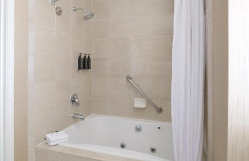Petaluma Hotel | Sheraton Sonoma Wine Country Petaluma