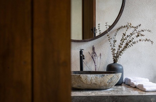 Sambahan Cama Y Desayuno | Shibumi Ubud - Room with Garden View - 15 Minutes to Ubud Center
