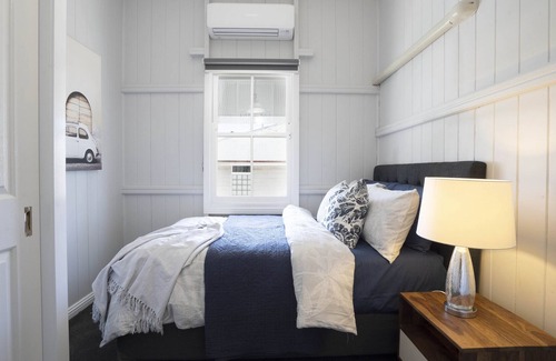 Wynnum Casa | Shiloh House - Apartment 2 - upstairs half of this magnificent Queenslander