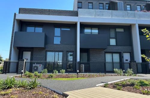 Keysborough Casa | Shine Keysborough High-end Family Home, Netflix, Top Location