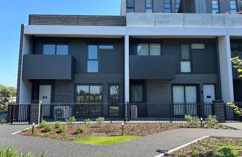 Keysborough Casa | Shine Keysborough High-end Family Home, Netflix, Top Location
