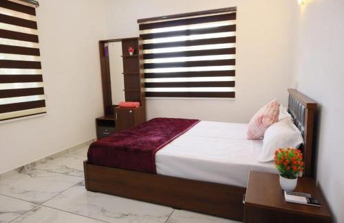 Alappuzha Casa | Shining Star