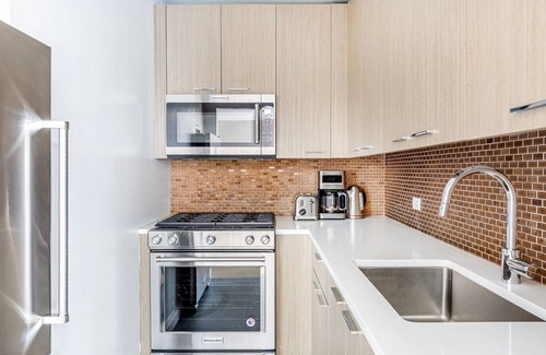 Tribeca Apartamento | Shining Tribeca Studio w/ Indoor pool + Gym by Blueground