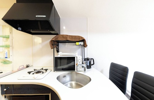 Kabukicho Apartamento | Shinjuku Kabukicho Stay! Up to 3 Guests, Walk to 6 Lines, Kids Under 6 Free