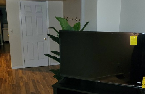 Oro-Medonte Apartamento | Shiny aprtment/ Separate entrance and free parking