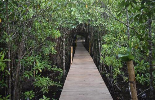 Ambalangoda Complejo | Shiny Lakeside Resort