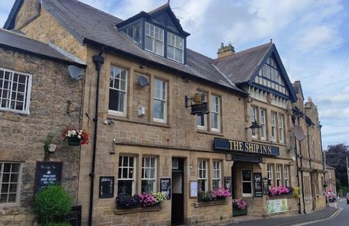 Wylam Cama Y Desayuno | Ship Inn