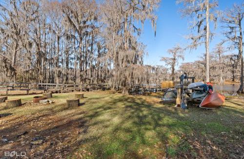 Uncertain Casa | Ship With Upper Deck & Kayaks & Canoes