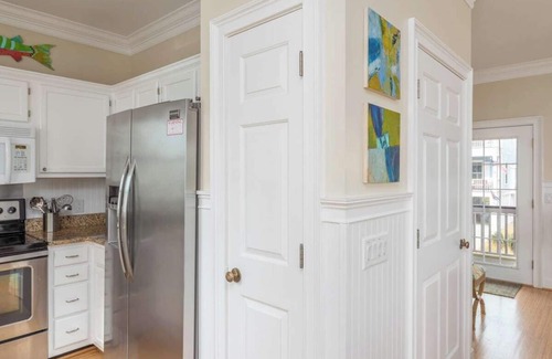 Oceanmarsh Subdivision Casa | Shipwatch Beach House - Ocean Views! Shared Pool!