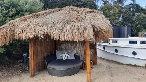 Fingal Cama Y Desayuno | Shipwrecked Oasis Ocean Bay Getaway PL