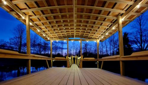 Stanardsville Casa | Shire Suite at White Lotus Eco Spa retreat