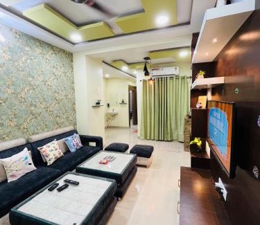 Mahmoorganj Apartamento | Shivalay - By Safarnama Stays
